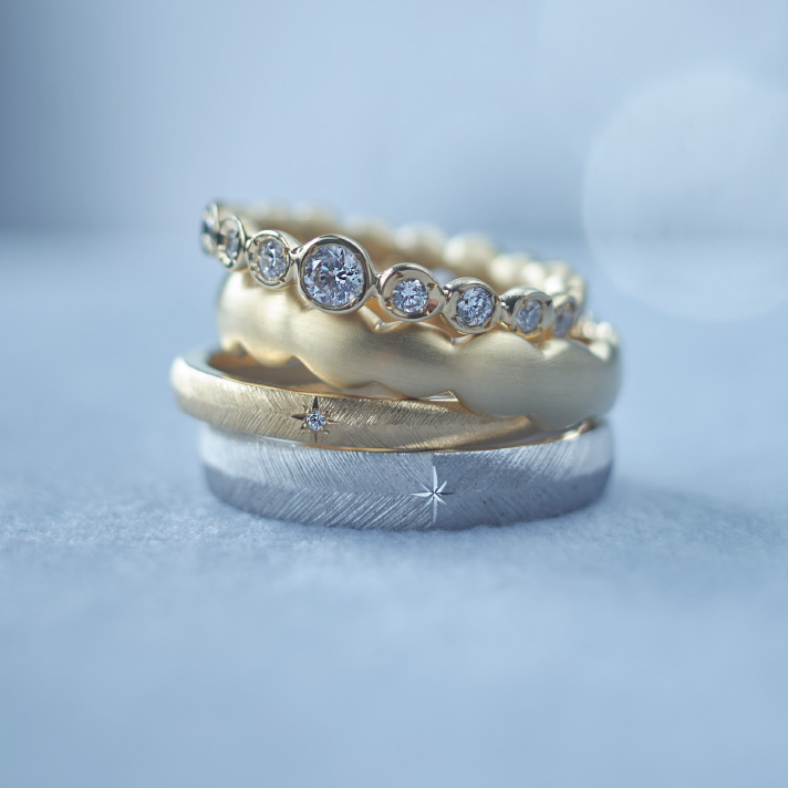 A Wedding Ring Infused with Birthstone Significance ith singapore